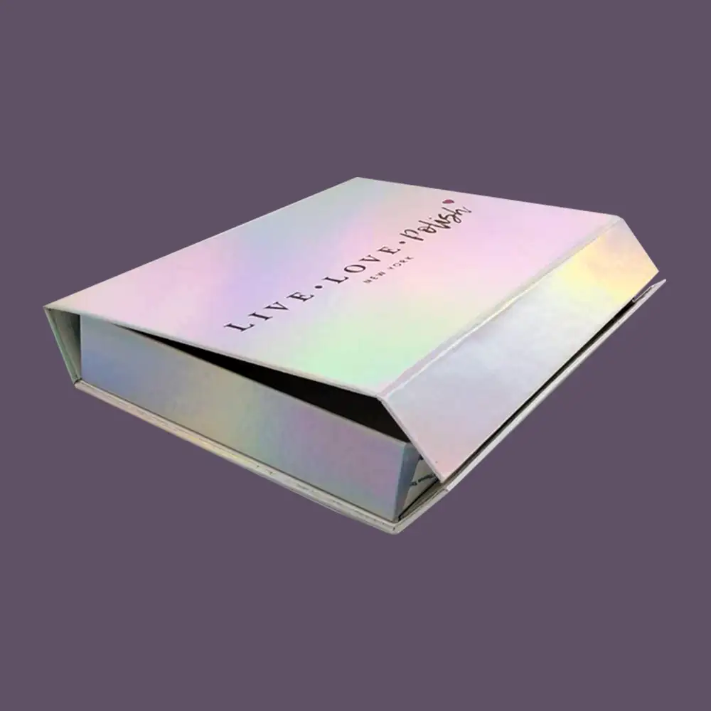 rigid box with magnetic closing lid