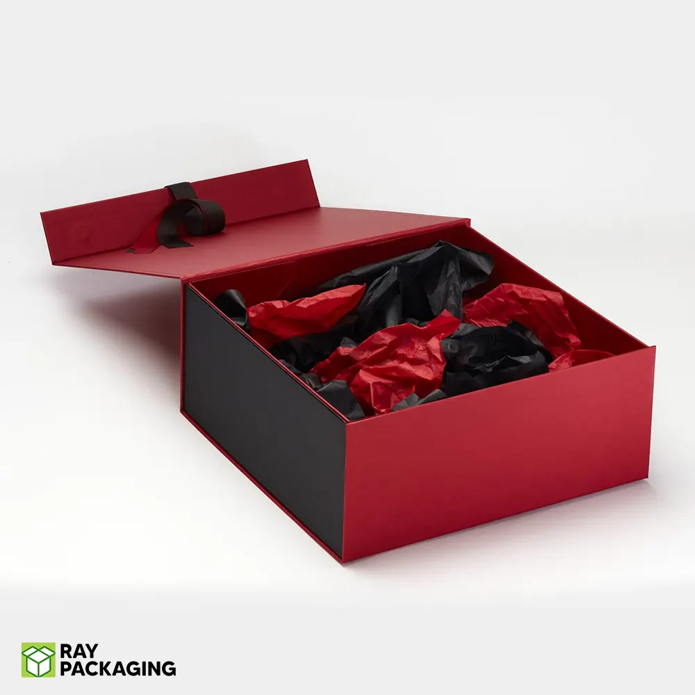 hard gift box with magnetic closure lid