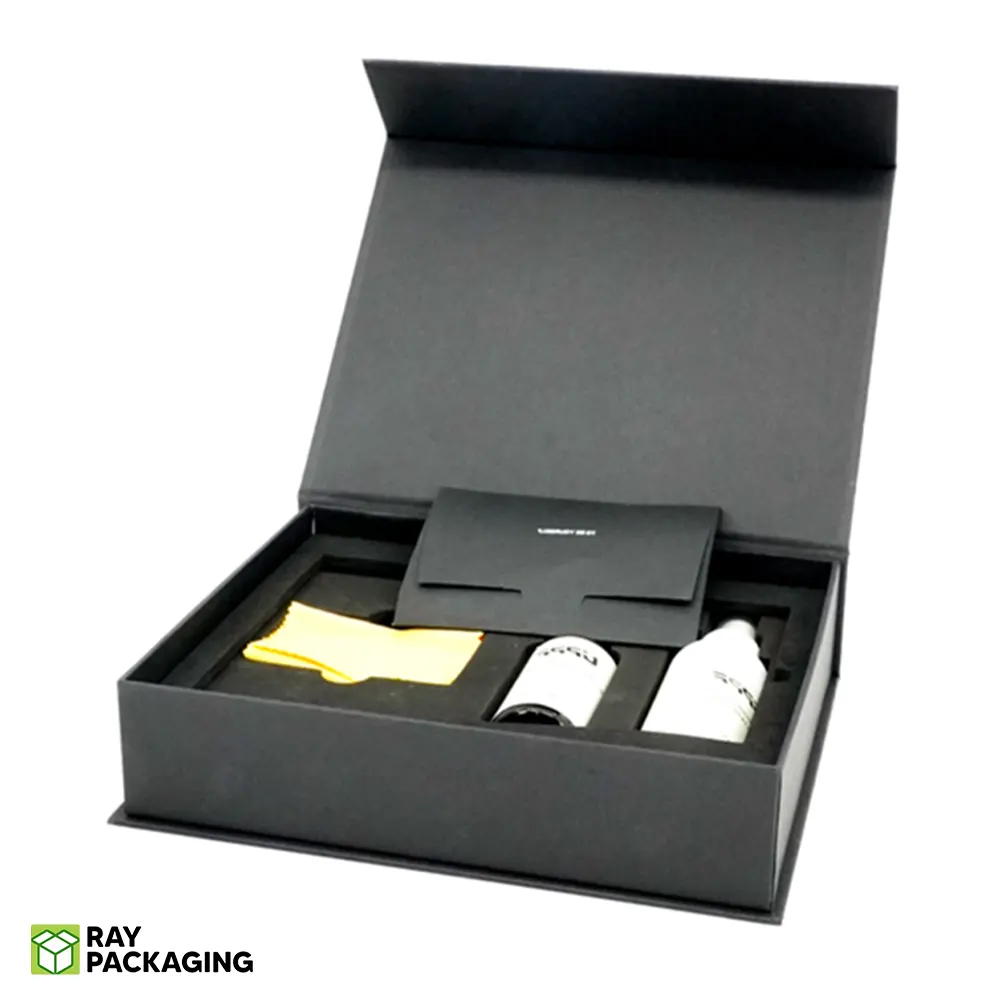 magnetic closure box with insert